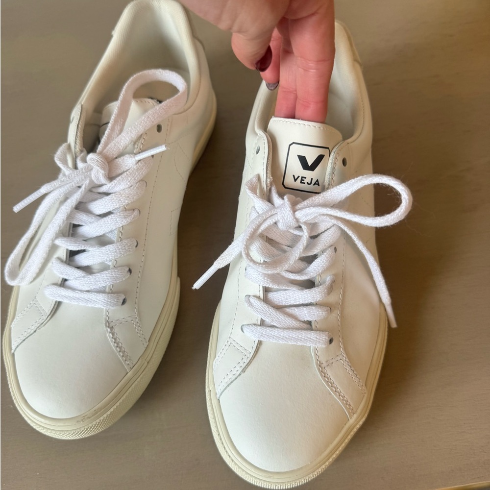 Veja Women's Esplar Classic White Sneakers